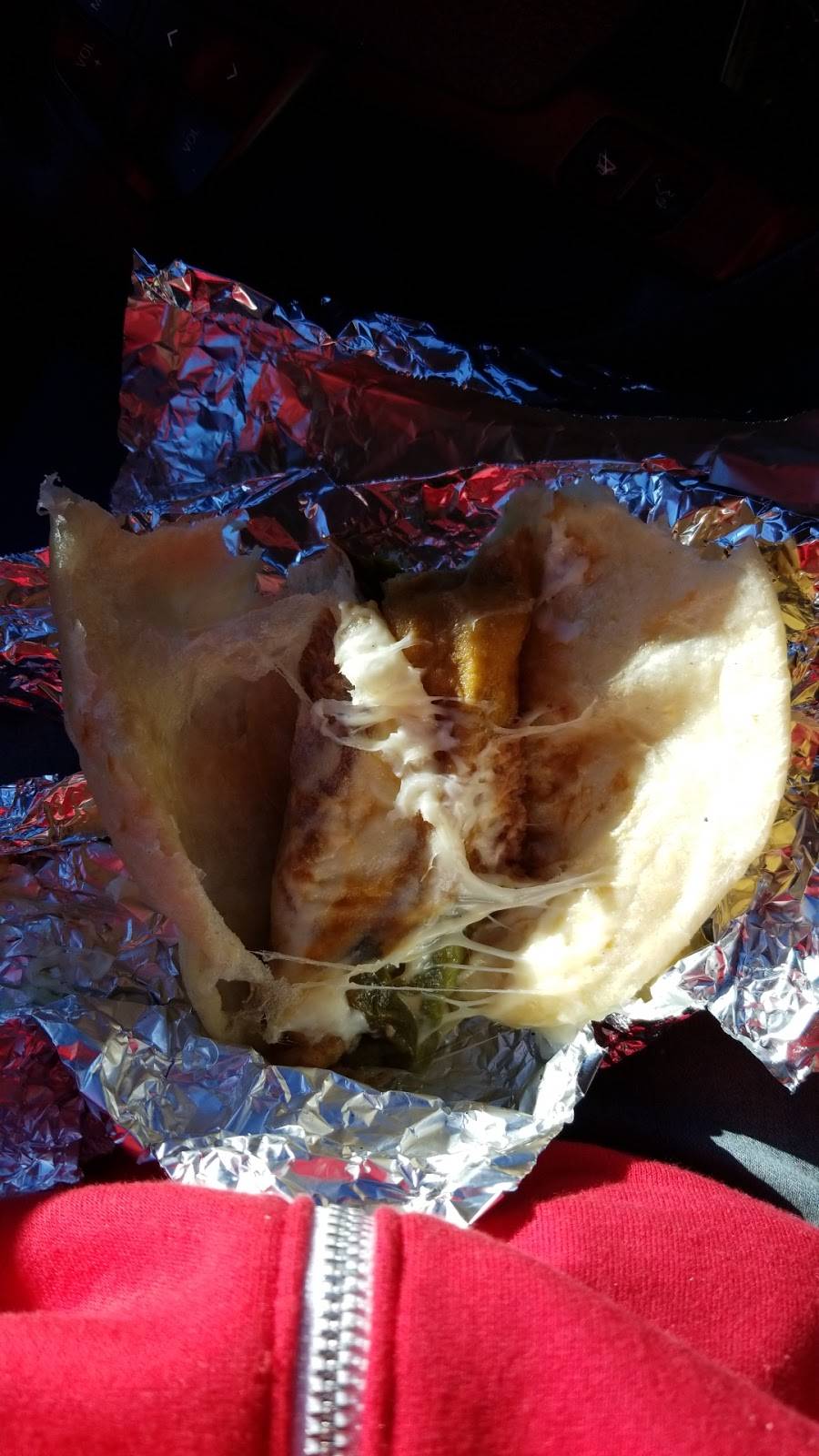 Willies Burritos | restaurant | 6106 St John Ave, Kansas City, MO 64123, USA | 8169165228 OR +1 816-916-5228