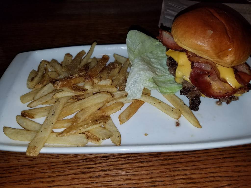 Applebees Grill + Bar | restaurant | 4510 Challenger Ave NE, Roanoke, VA 24012, USA | 5409770251 OR +1 540-977-0251
