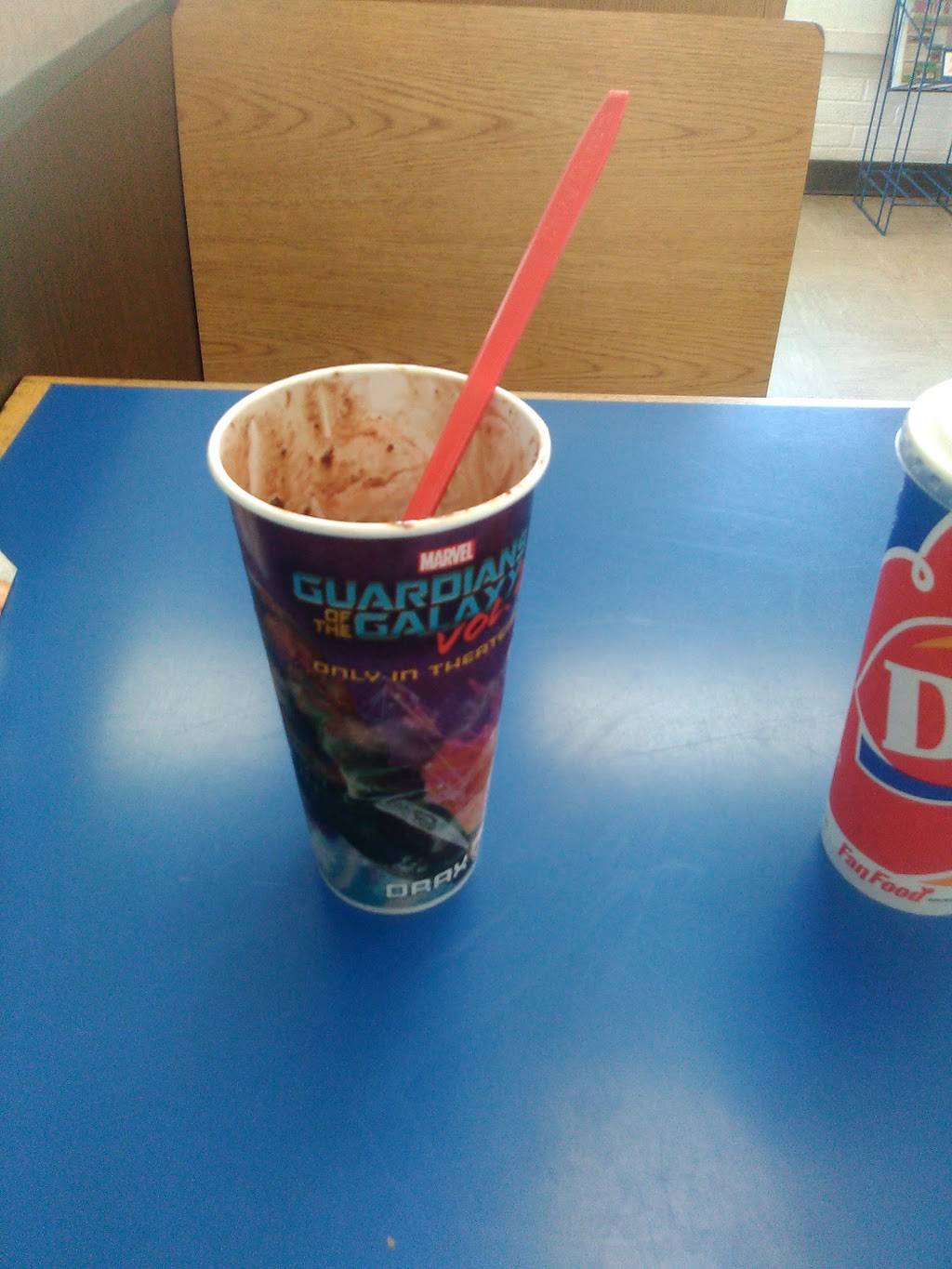 Dairy Queen | restaurant | 1920 S, N Anderson St, Elwood, IN 46036, USA | 7655523422 OR +1 765-552-3422