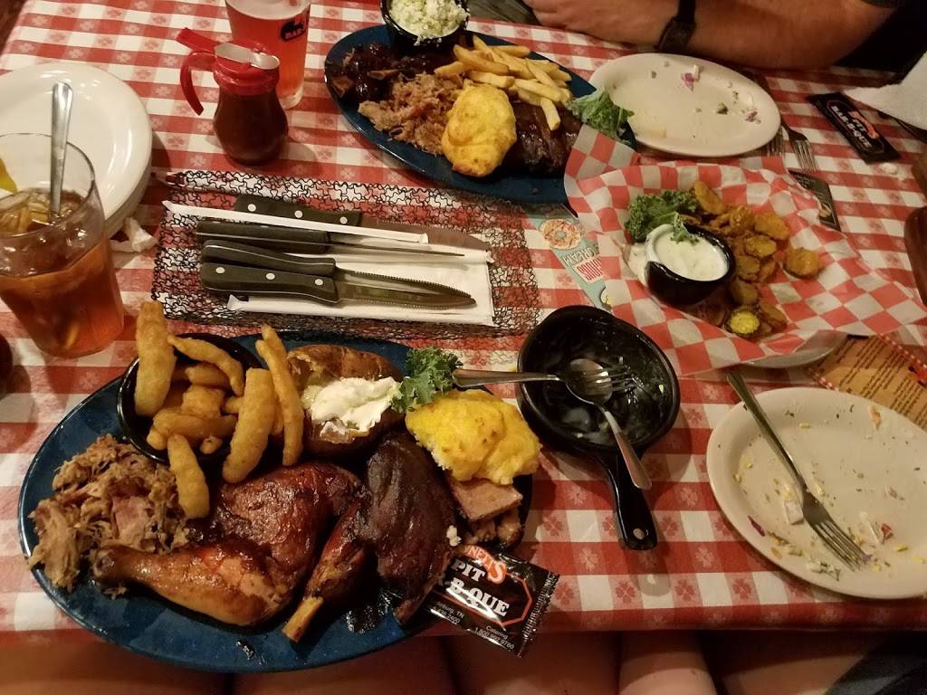 Bennetts Pit Bar-B-Que | restaurant | 714 River Rd, Gatlinburg, TN 37738, USA | 8654362400 OR +1 865-436-2400