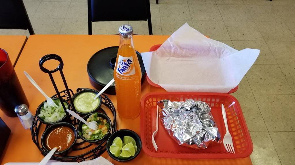 Tonys Barbacoa | restaurant | 12370 Edgemere Blvd #107, El Paso, TX 79938, USA | 9153074137 OR +1 915-307-4137