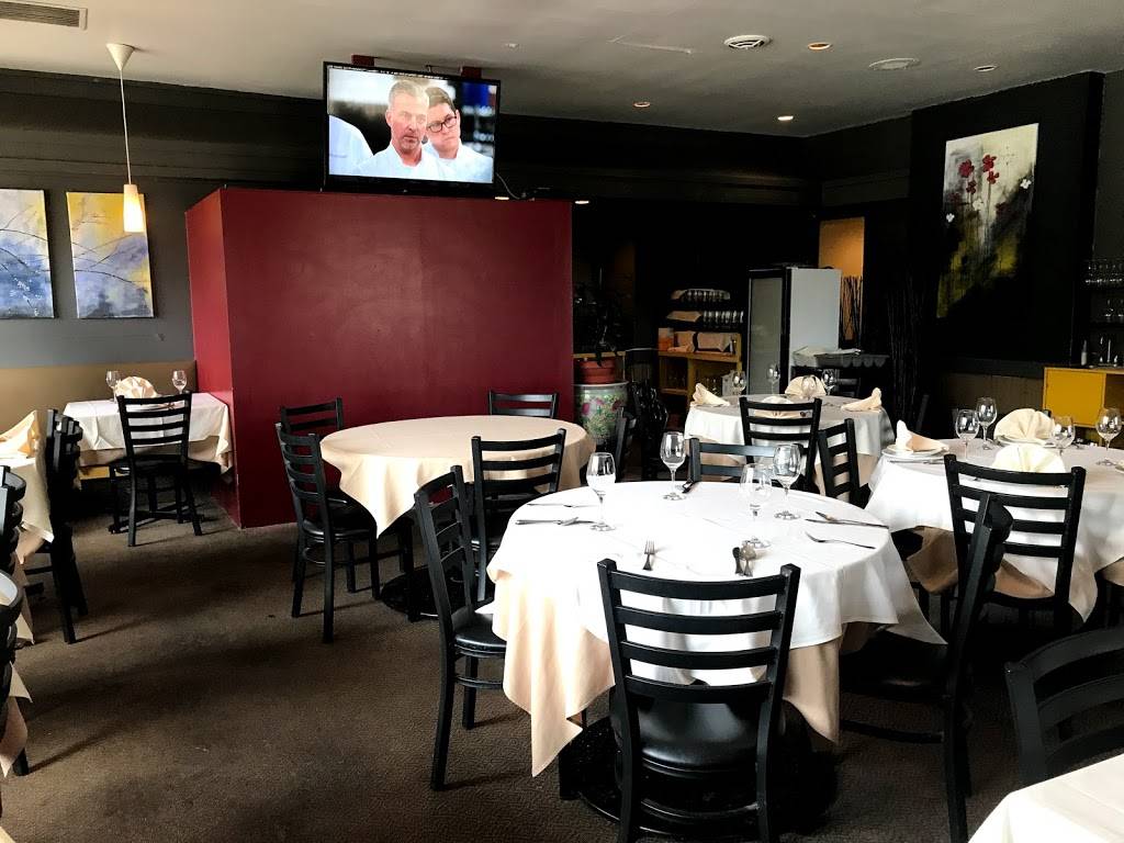 Restaurant Mr. Spicy | restaurant | 1701 Boulevard des Sources, Pointe-Claire, QC H9R 5A2, Canada | 5146360660 OR +1 514-636-0660