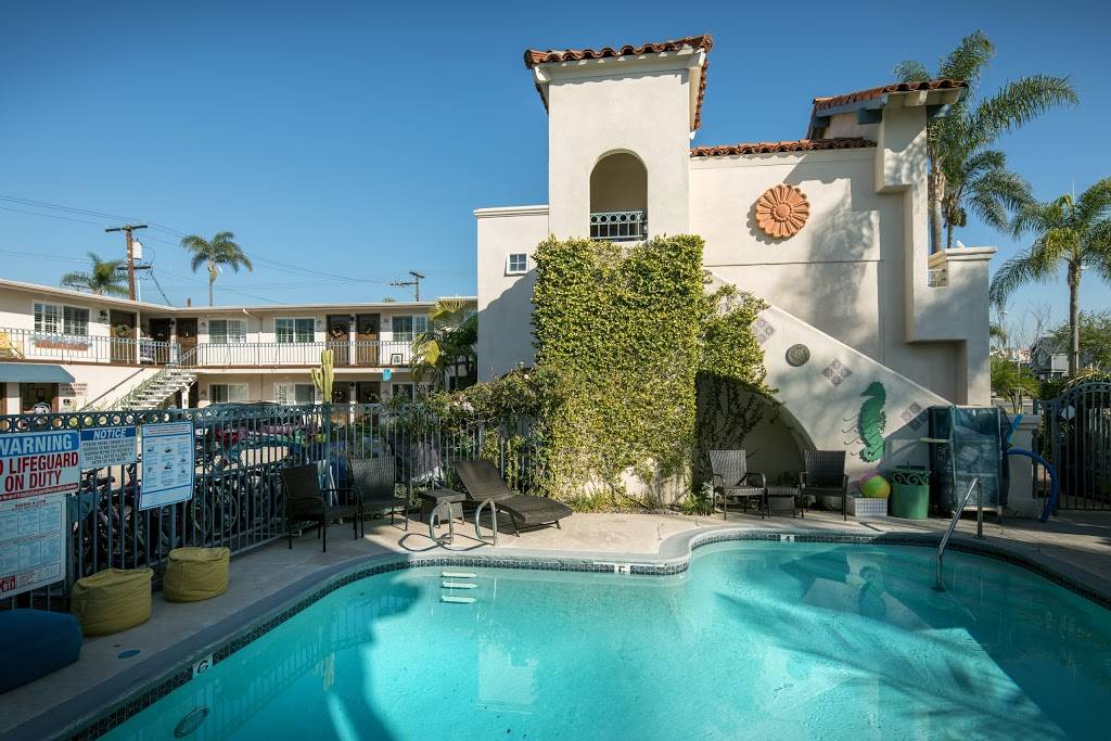 Crown City Inn | restaurant | 1827, 520 Orange Ave, Coronado, CA 92118, USA | 6194734867 OR +1 619-473-4867