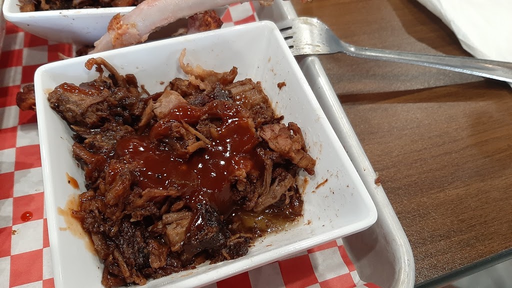 Squealers Smoke Shack Bar & Grill | restaurant | 840 Gateway Ln, Tea, SD 57064, USA | 6056797675 OR +1 605-679-7675