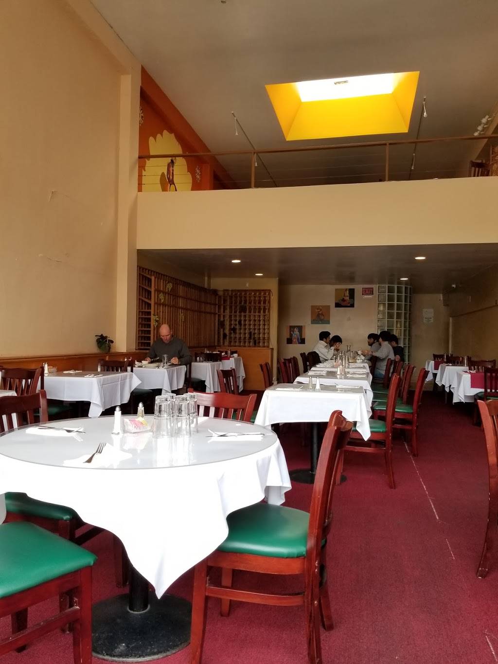 The Tandoori Nite | restaurant | 2160 University Ave, Berkeley, CA 94704, USA | 5108487252 OR +1 510-848-7252