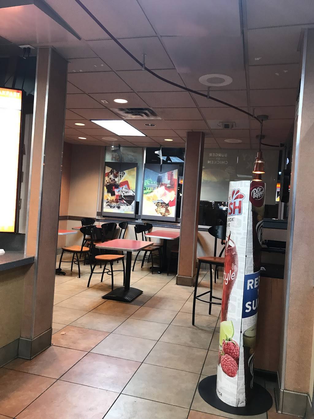 Jack in the Box | restaurant | 2280 El Camino Real, Palo Alto, CA 94306, USA | 6508560350 OR +1 650-856-0350