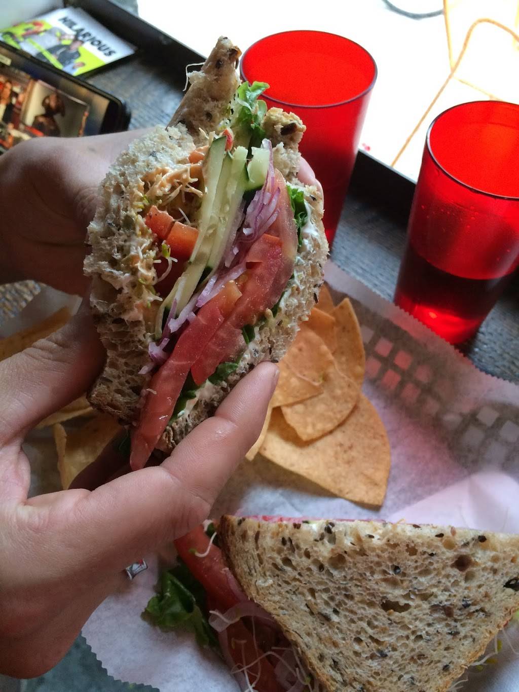 Fuel Cafe Center Street | cafe | 818 E Center St, Milwaukee, WI 53212, USA | 4143743835 OR +1 414-374-3835