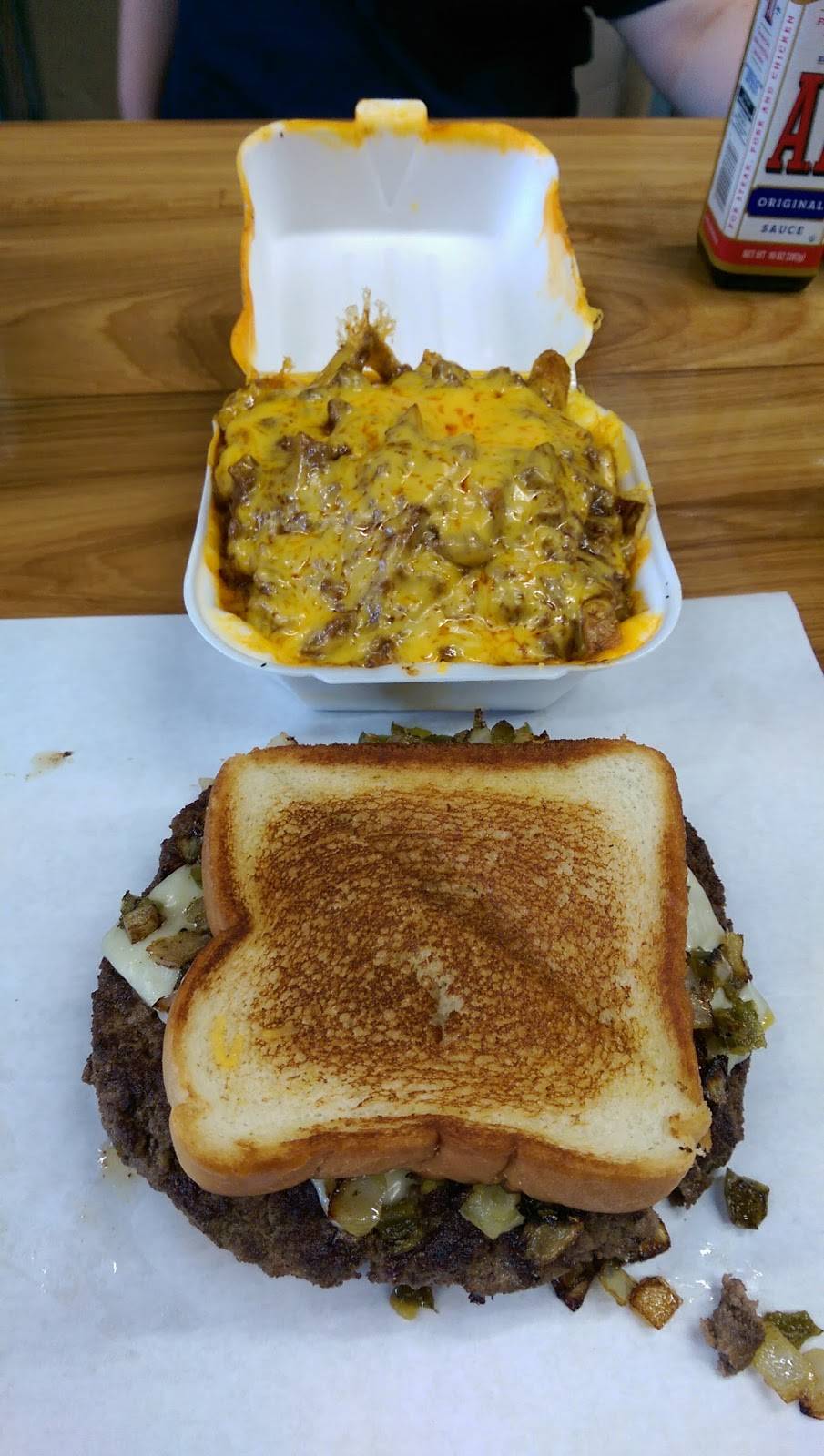 Burgerland | restaurant | 210 Main St, Sulphur Springs, TX 75482, USA | 9039195031 OR +1 903-919-5031