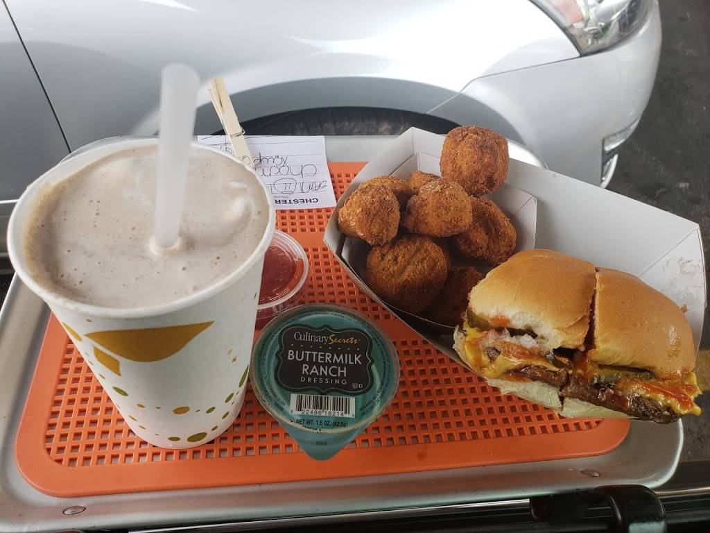 Chesters Drive-In | restaurant | 1504 Eastern Ave, Plymouth, WI 53073, USA | 9208927722 OR +1 920-892-7722