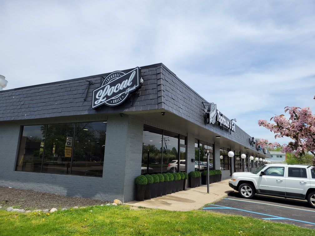 Local North Taphouse & Grill | restaurant | 44282 Warren Rd, Canton, MI 48187, USA | 7344046099 OR +1 734-404-6099
