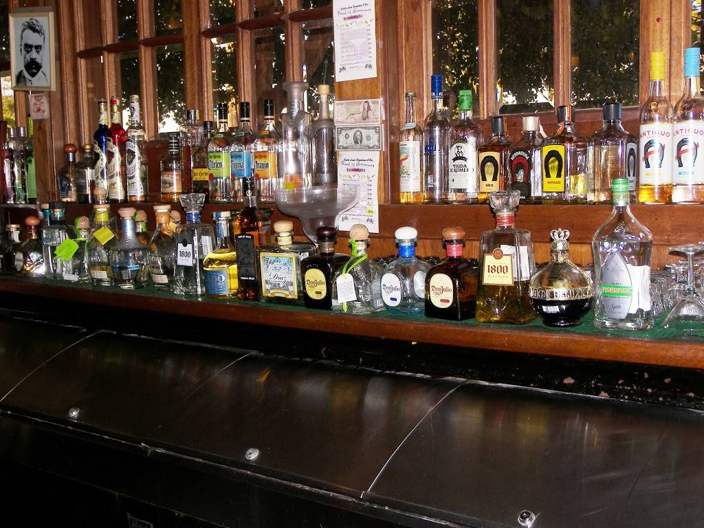 Cielito Lindo | restaurant | 195 E Taylor St, San Jose, CA 95112, USA | 4089953447 OR +1 408-995-3447