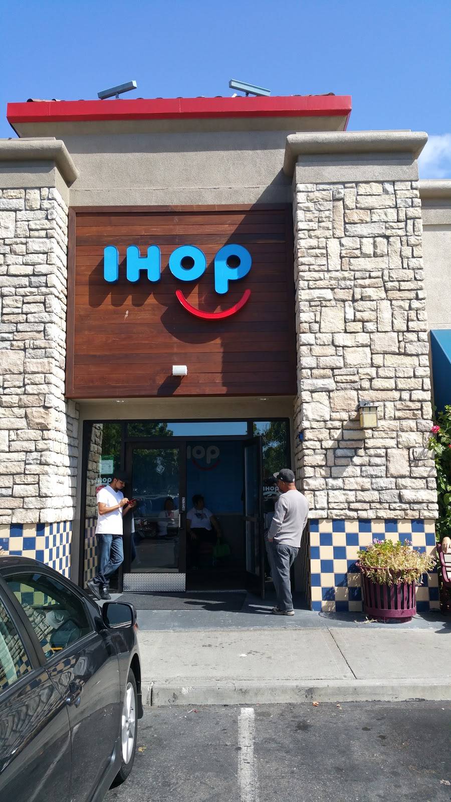 IHOP | restaurant | 32010 Dyer St, Union City, CA 94587, USA | 5106750934 OR +1 510-675-0934