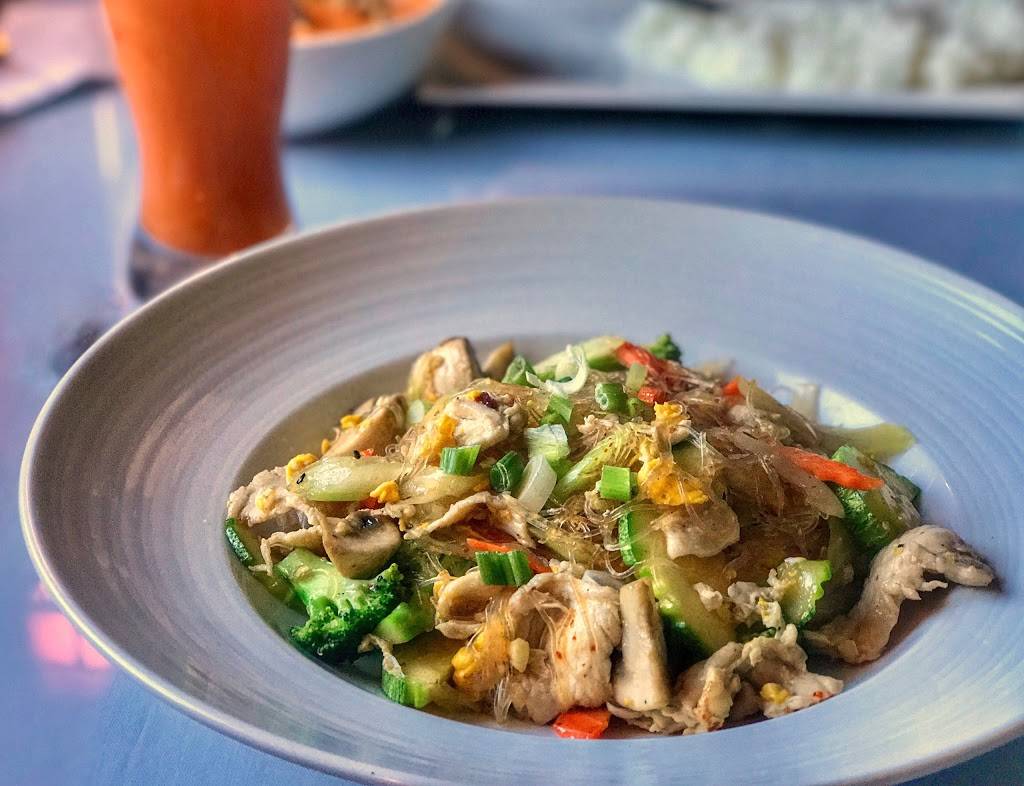 Mikado Thai Esan | restaurant | 7003 Lee Hwy #1731, Chattanooga, TN 37421, USA | 4238993236 OR +1 423-899-3236