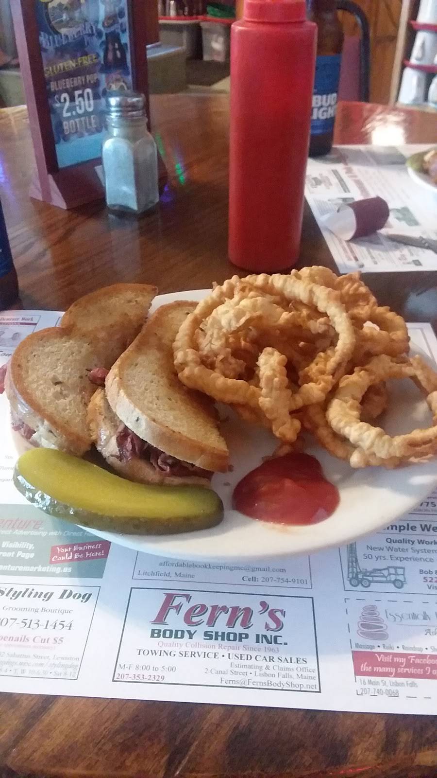 Railroad Diner | restaurant | 697 Lisbon St, Lisbon Falls, ME 04252, USA | 2073536069 OR +1 207-353-6069