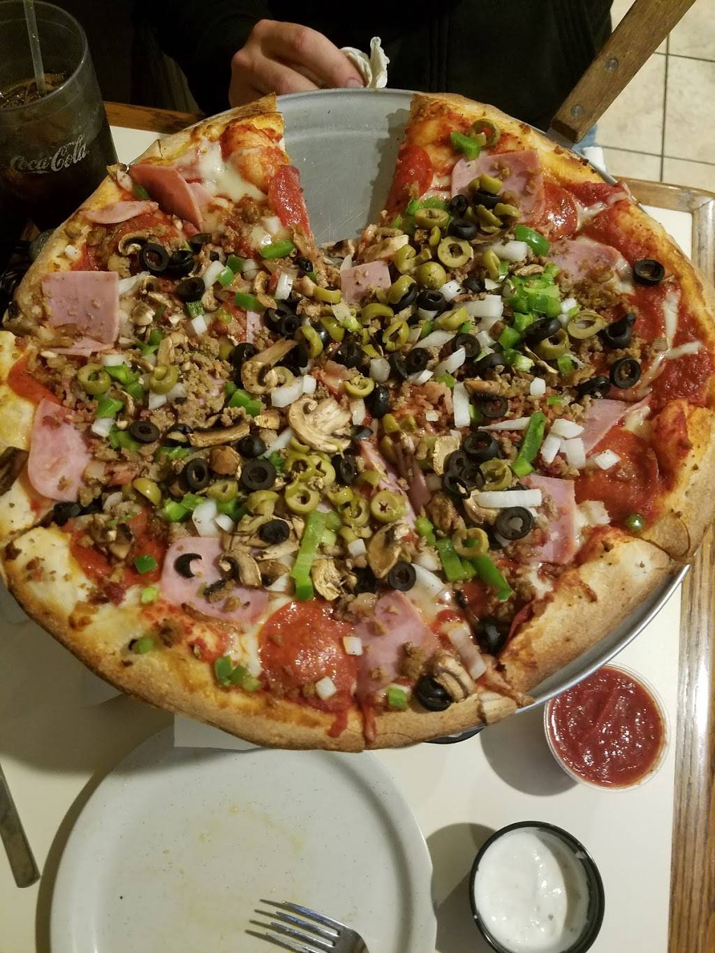 Twins Pizza Pasta & More | restaurant | 4195 W Vienna Rd, Clio, MI 48420, USA | 8106864100 OR +1 810-686-4100