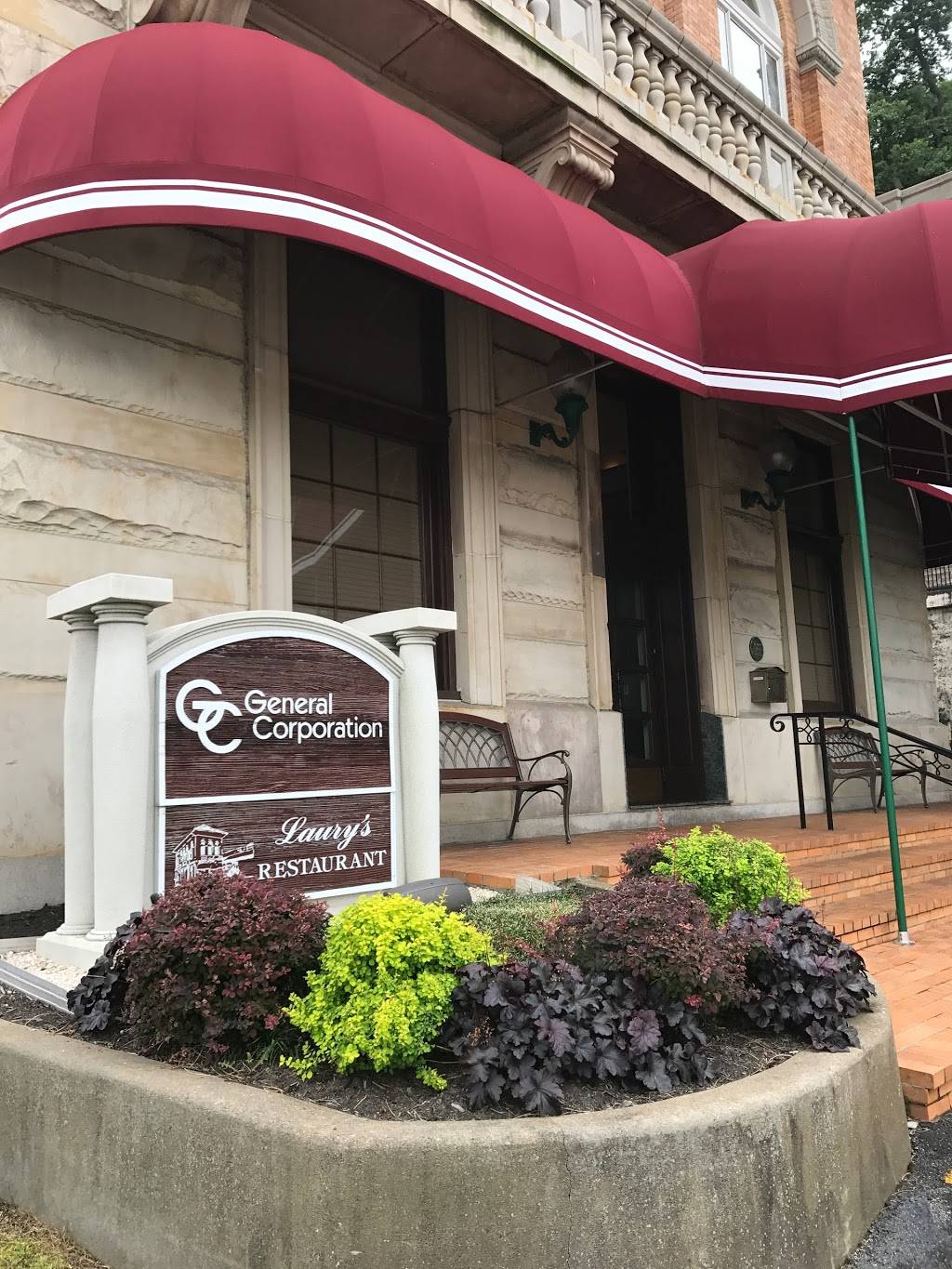 Laurys Restaurant | restaurant | 350 MacCorkle Ave SE, Charleston, WV 25314, USA | 3043430055 OR +1 304-343-0055