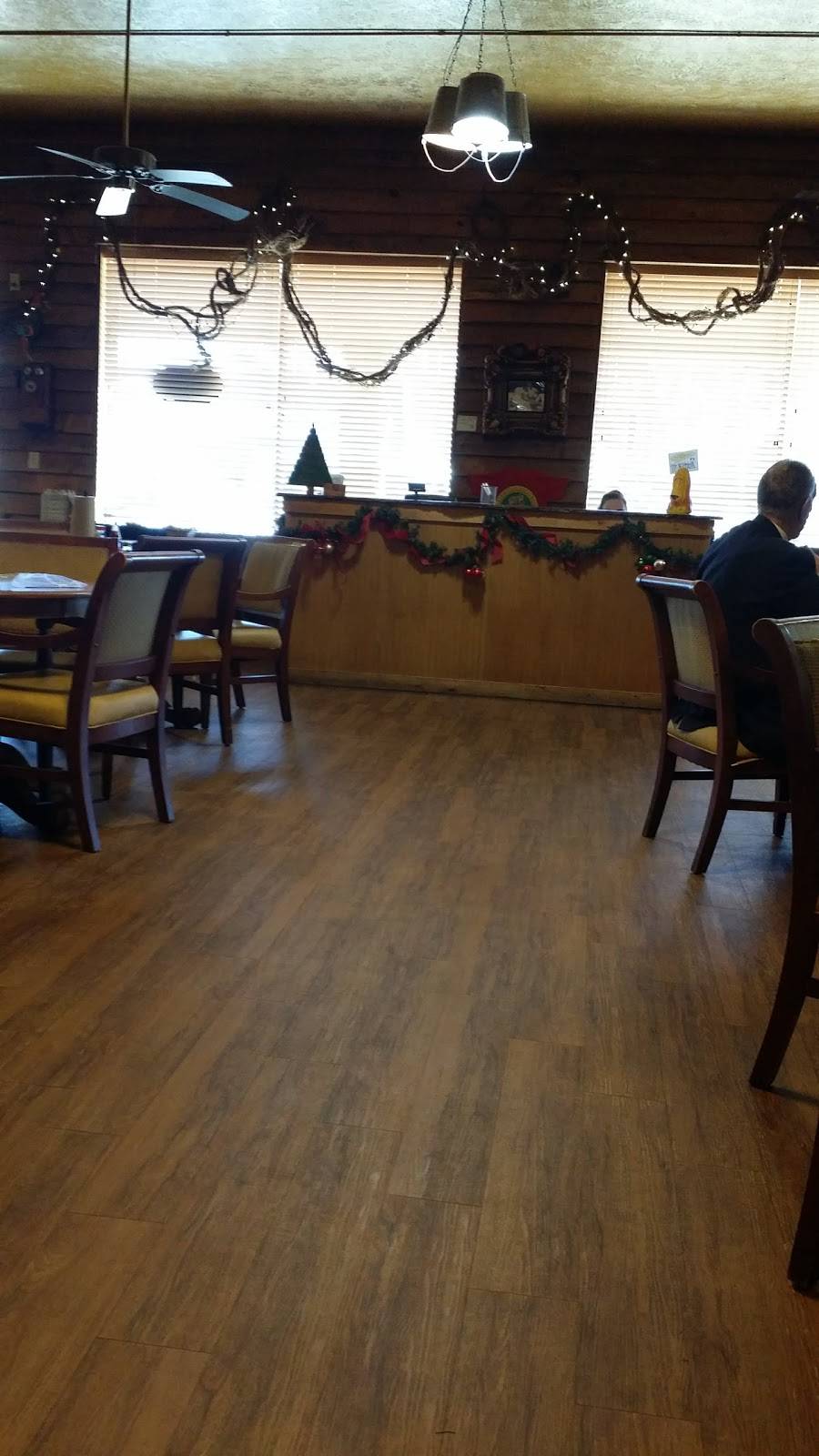 Farmstead Restaurant | restaurant | 142 S McCrary Rd, Columbus, MS 39702, USA | 6622408860 OR +1 662-240-8860