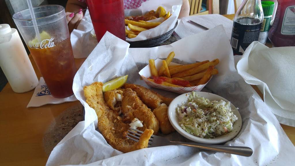 Anna Maria Oyster Bar - Cortez | restaurant | 6696 Cortez Rd W, Bradenton, FL 34210, USA | 9417920077 OR +1 941-792-0077