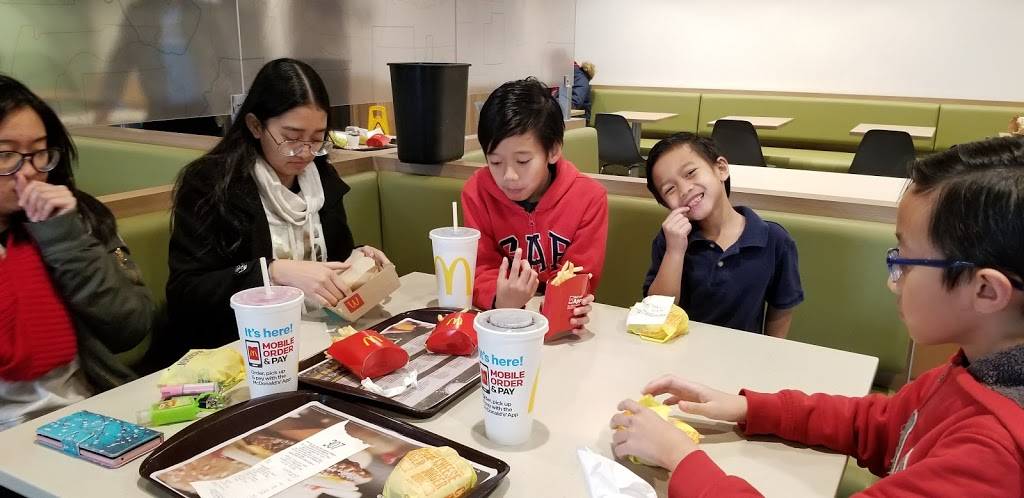 McDonalds | cafe | 12216 N Pennsylvania Ave, Oklahoma City, OK 73120, USA | 4052869698 OR +1 405-286-9698