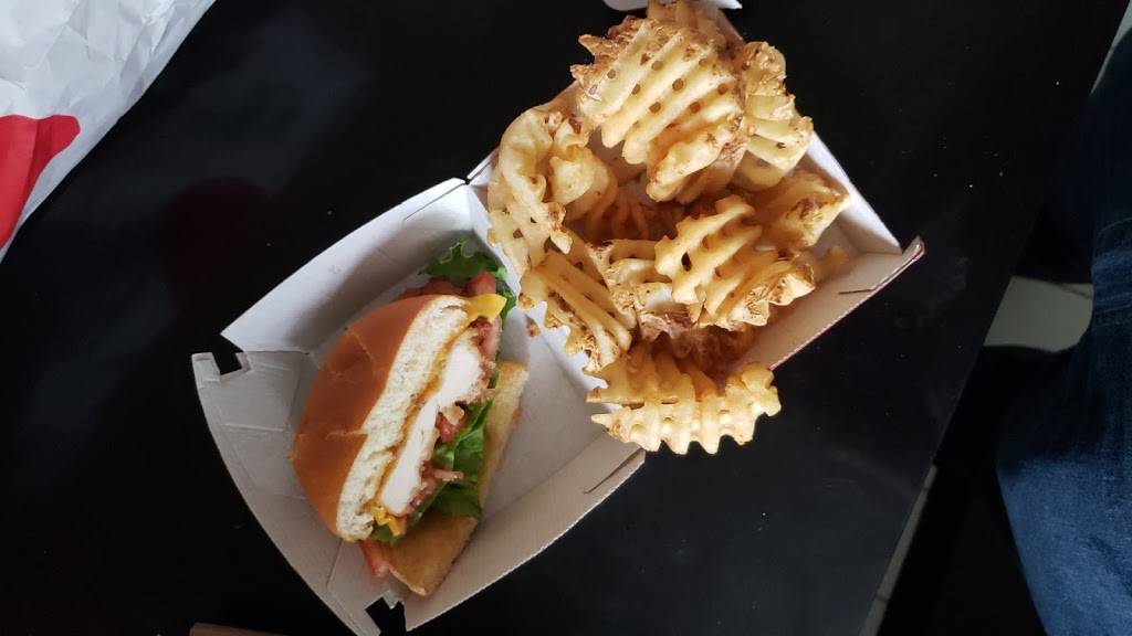 Chick-fil-A | restaurant | 12801 Aurora Ave N, Seattle, WA 98133, USA | 2063640841 OR +1 206-364-0841