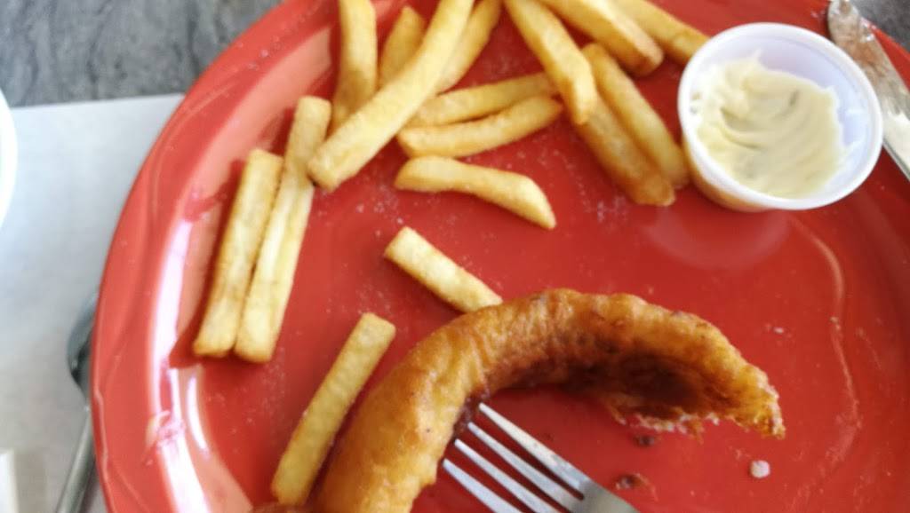 County Line Cafe | restaurant | 120 Commercial Way, Spring Hill, FL 34606, USA | 3526888899 OR +1 352-688-8899