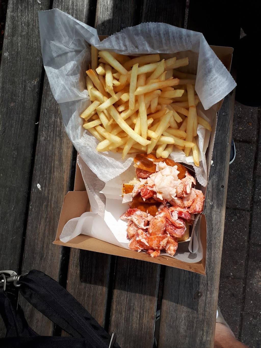 Foot Bridge Lobster | restaurant | 108 Perkins Cove Rd, Ogunquit, ME 03907, USA | 2072514217 OR +1 207-251-4217