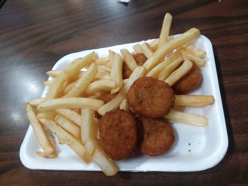 Tortas La Hechizera | restaurant | 13531 Montfort Dr #127, Dallas, TX 75240, USA | 9729808021 OR +1 972-980-8021