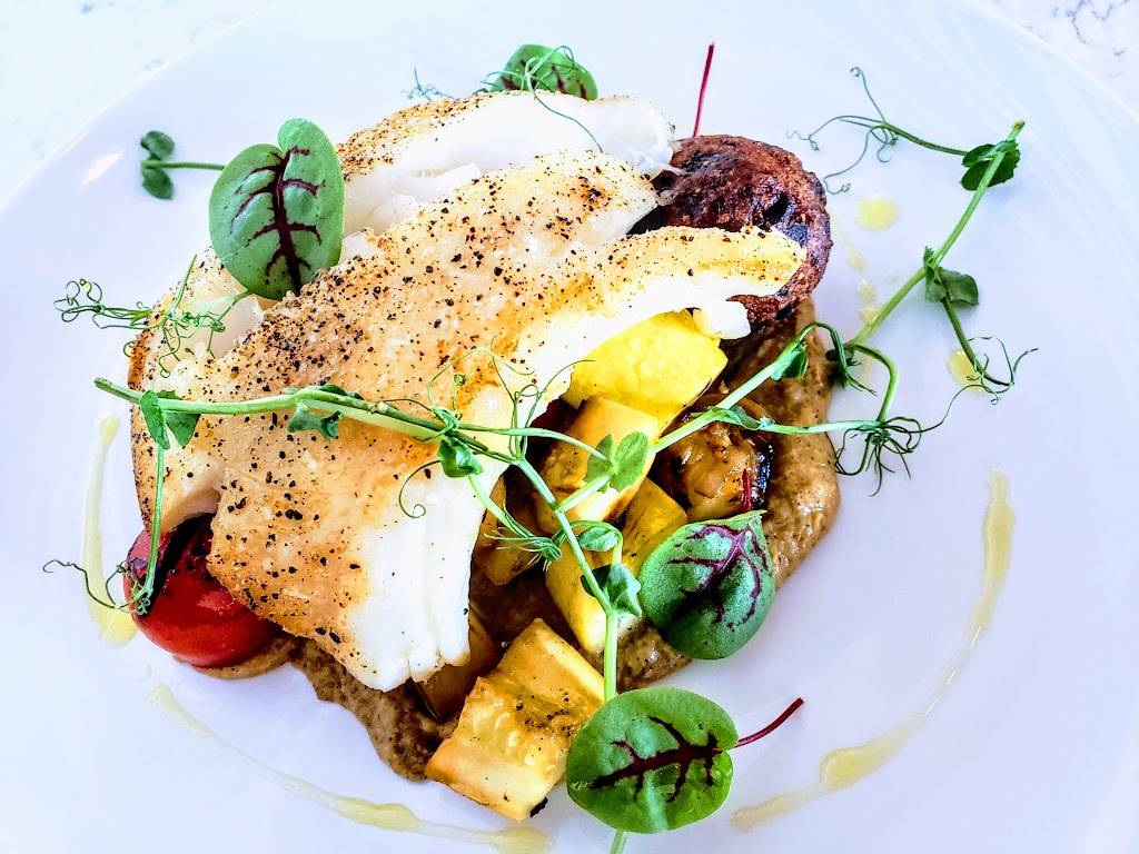 Surf House Oyster Bar & Surf Camp | restaurant | 604 N Lake Park Blvd, Carolina Beach, NC 28428, USA | 9107070422 OR +1 910-707-0422