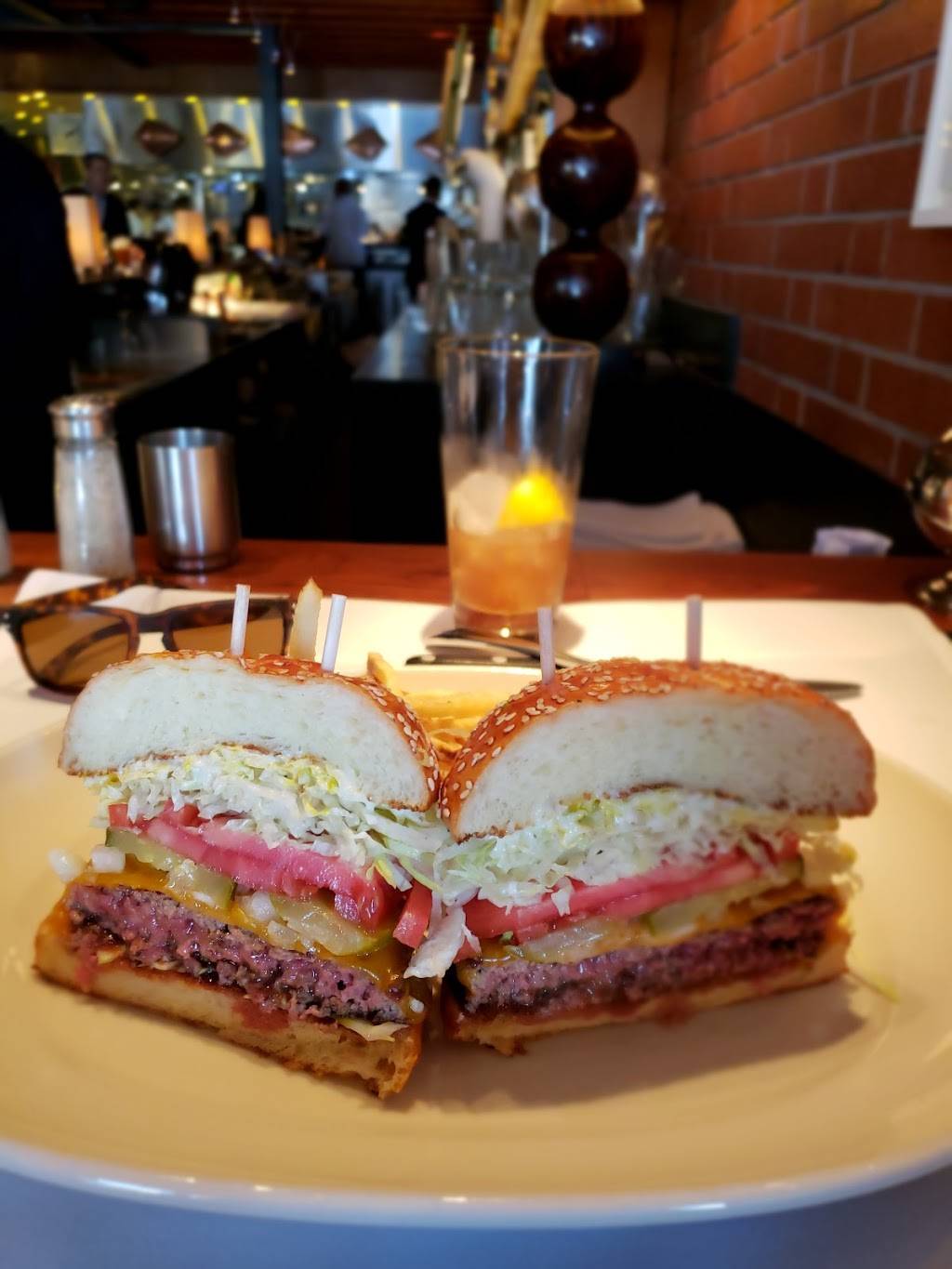 South Beverly Grill | restaurant | 122 S Beverly Dr, Beverly Hills, CA 90212, USA | 3105500242 OR +1 310-550-0242