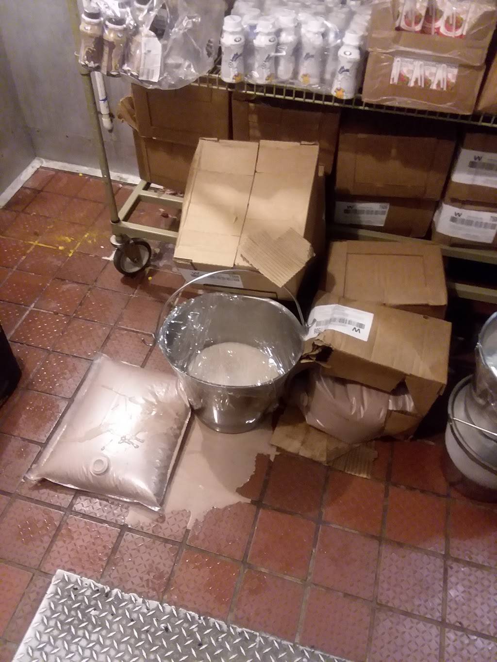 Wendys | restaurant | 2045 Village Dr, Leeds, AL 35094, USA | 2056403533 OR +1 205-640-3533