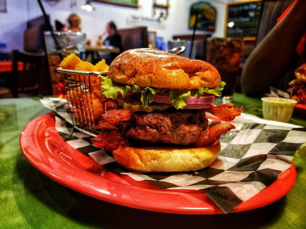 Big Billys Burger Joint | restaurant | 5070 International Blvd, North Charleston, SC 29418, USA | 8437474949 OR +1 843-747-4949