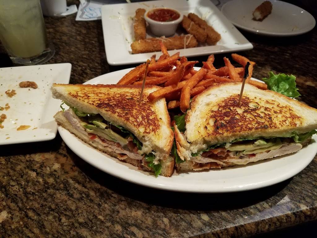 BJs Restaurant & Brewhouse | restaurant | 200 Main St, Huntington Beach, CA 92648, USA | 7143742224 OR +1 714-374-2224