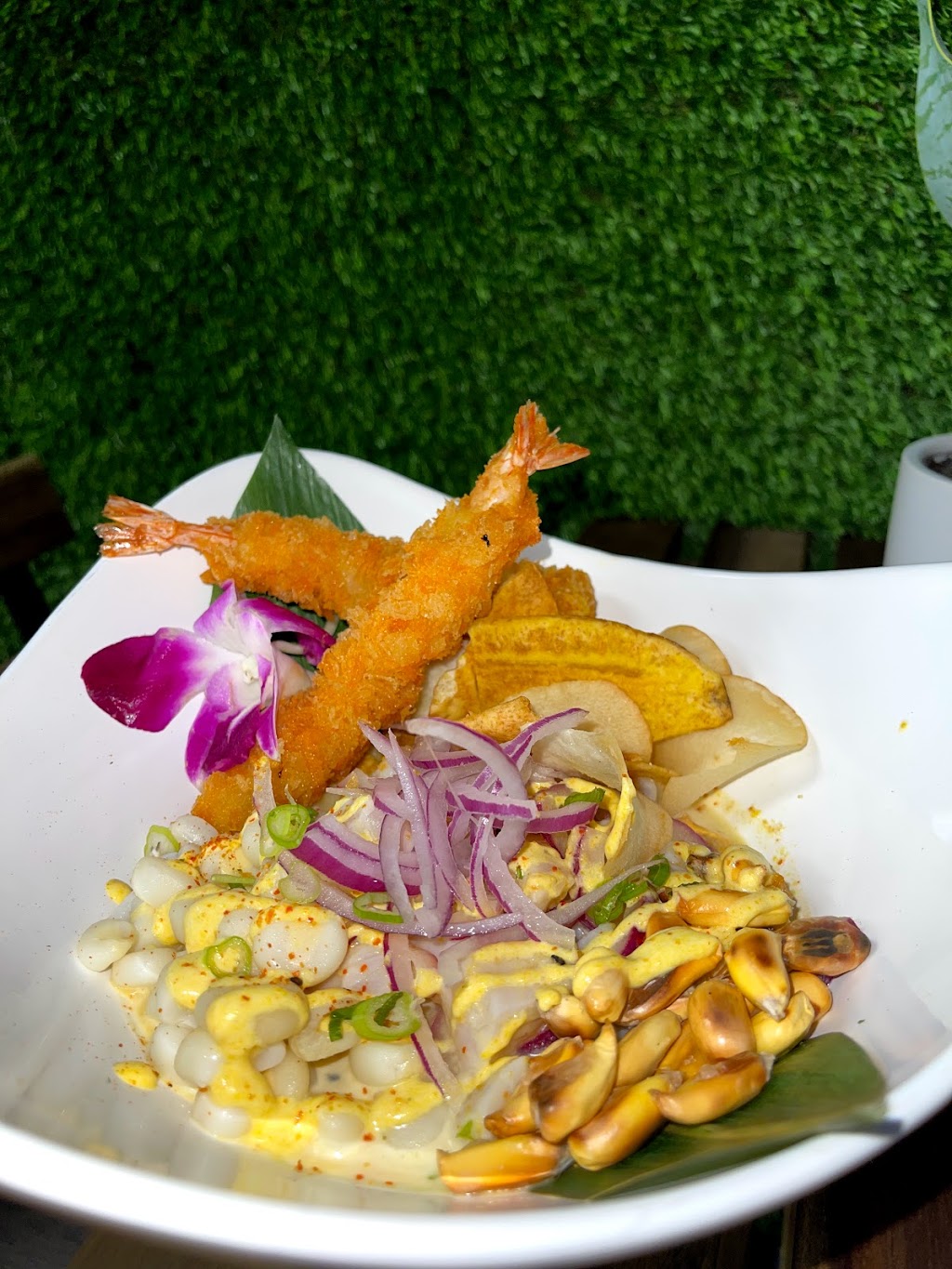 Temaki Sushi Food Truck | restaurant | 8234 NW South River Dr, Medley, FL 33166, USA | 7868181397 OR +1 786-818-1397