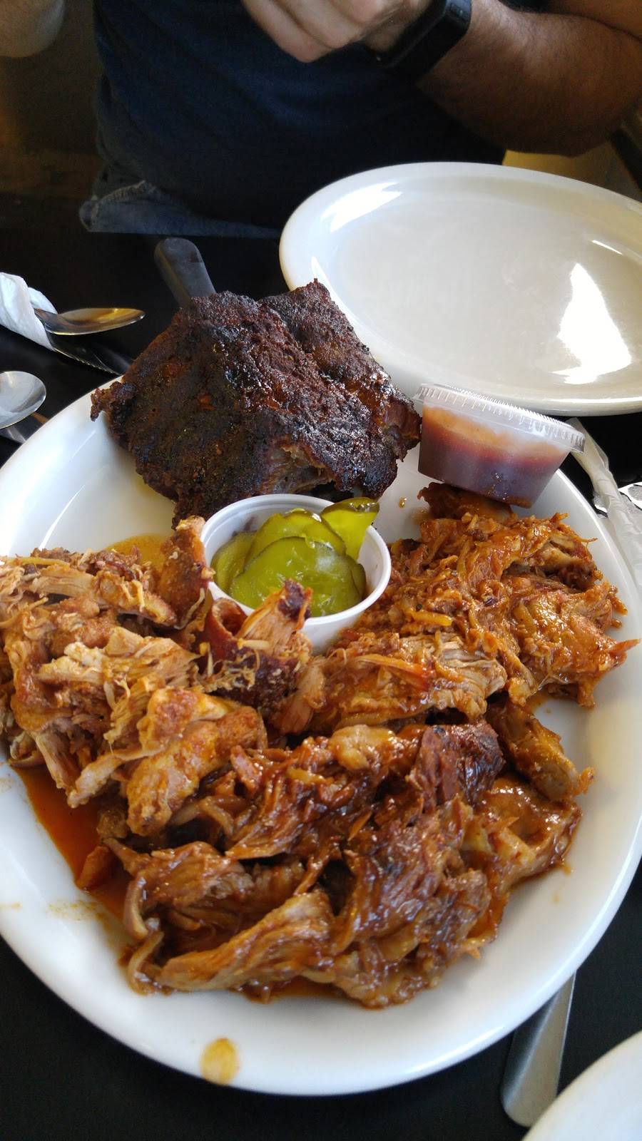 Fat Jimmys LLC | restaurant | 2612 New Butler Rd, New Castle, PA 16101, USA | 7245983500 OR +1 724-598-3500