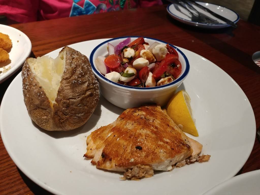 Red Lobster | restaurant | 1301 County Rd 42 W, Burnsville, MN 55306, USA | 9524352552 OR +1 952-435-2552