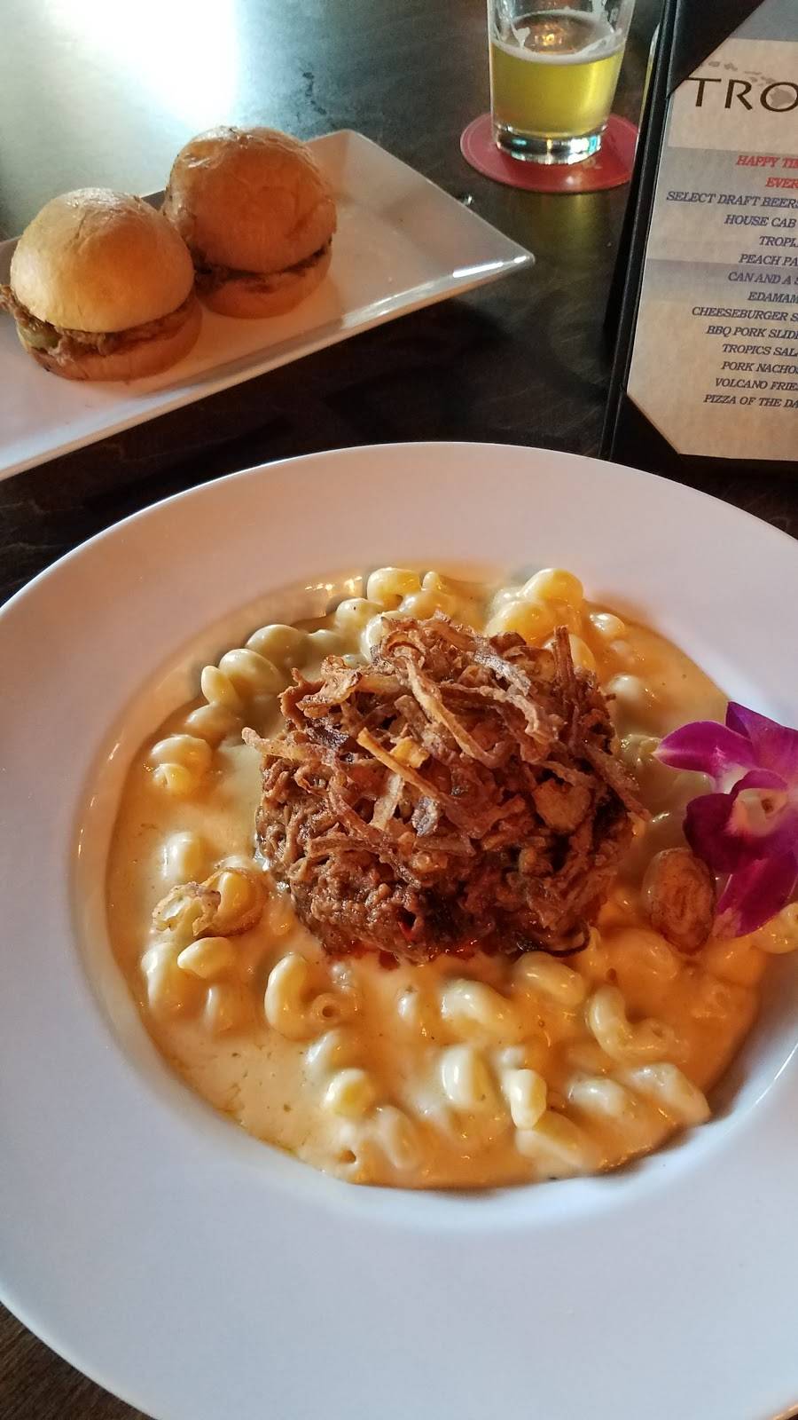 Tropics Ale House Midtown | restaurant | 2001 J St, Sacramento, CA 95811, USA | 9165947286 OR +1 916-594-7286