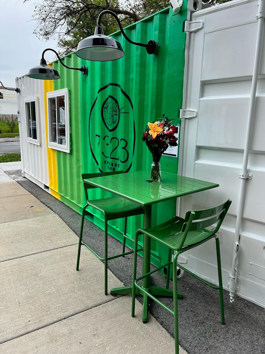 7323 Chicago Café | restaurant | 6600 S Woodlawn Ave, Chicago, IL 60637, USA | 3129125776 OR +1 312-912-5776