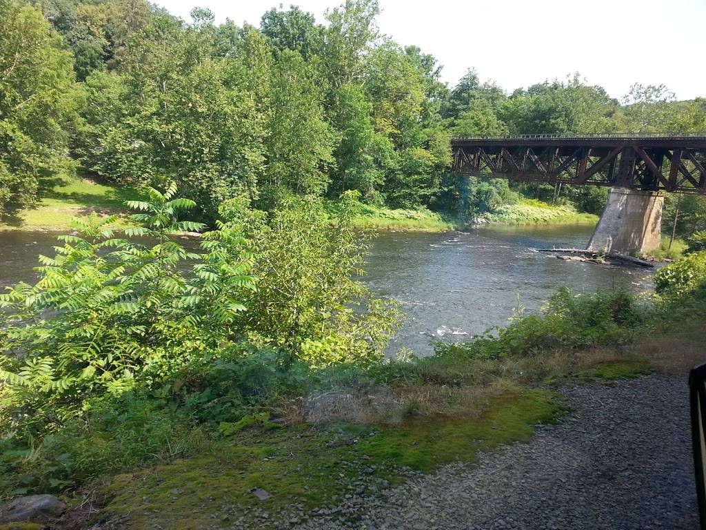 Two River Junction | restaurant | 106 Scenic Dr, Lackawaxen, PA 18435, USA | 5706851350 OR +1 570-685-1350