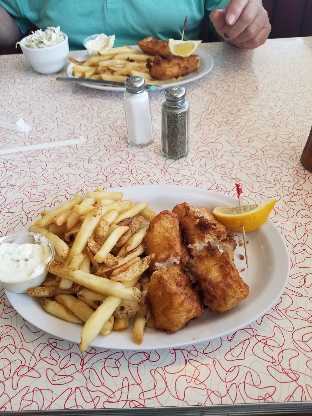 Be-Bops Diner | restaurant | 1200 S State St, Ukiah, CA 95482, USA | 7074621750 OR +1 707-462-1750