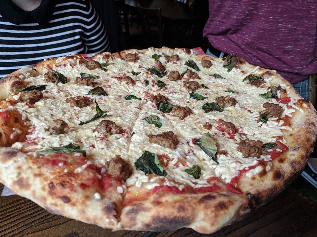 Da Legna | restaurant | 858 State St, New Haven, CT 06511, USA | 2034959999 OR +1 203-495-9999