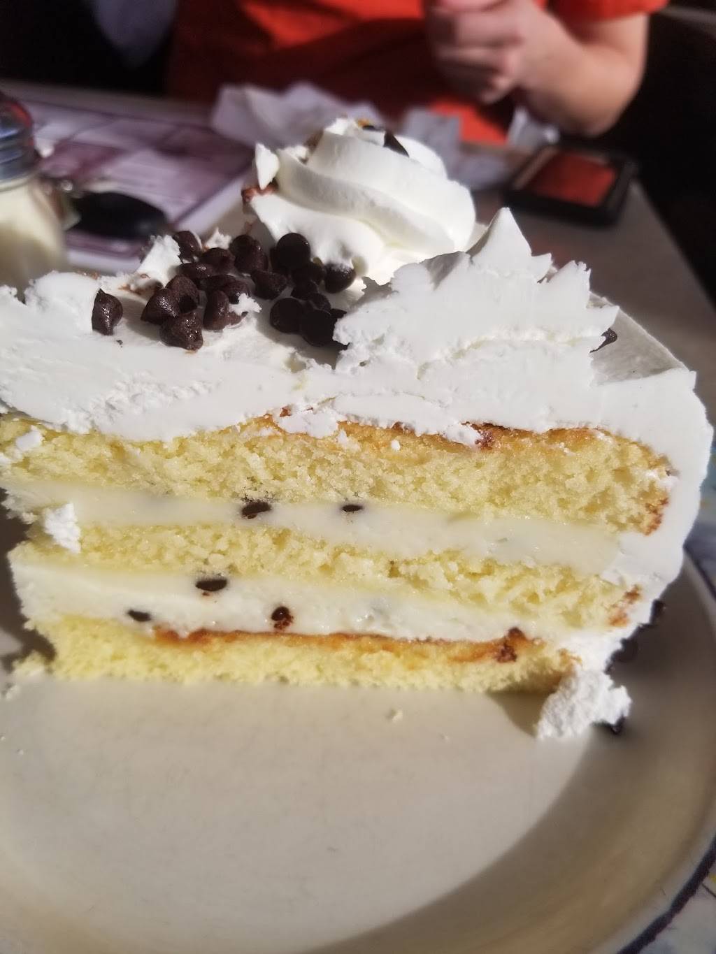 Teddy Bs Restaurant | restaurant | 136 Amity Rd, Bethany, CT 06524, USA | 2033931525 OR +1 203-393-1525