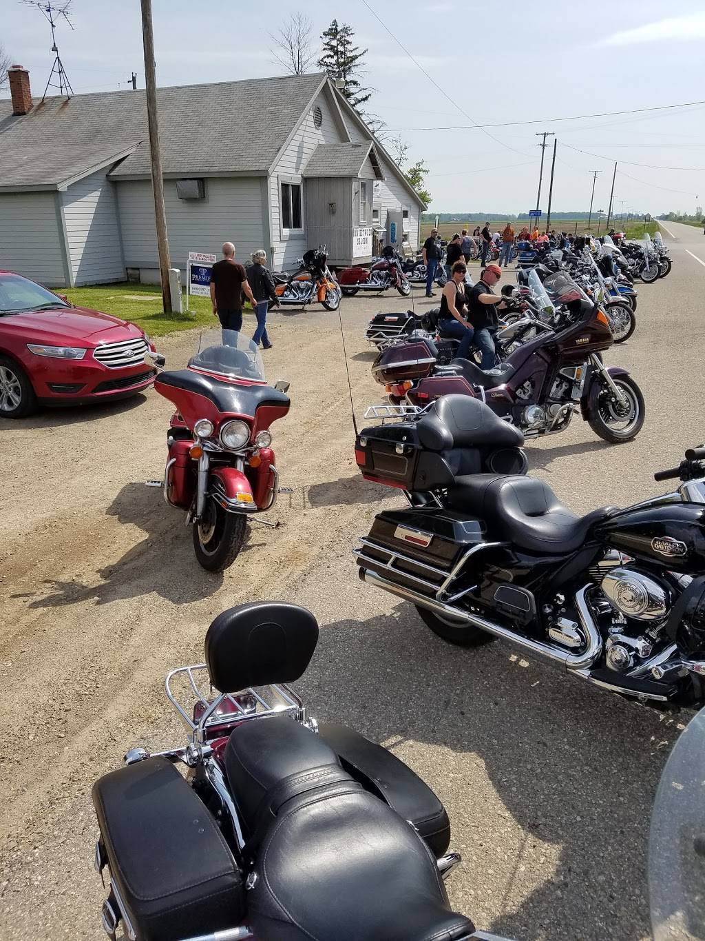 Inn Between Saloon | restaurant | 4711 Kinde Rd, Port Hope, MI 48468, USA | 9894283522 OR +1 989-428-3522