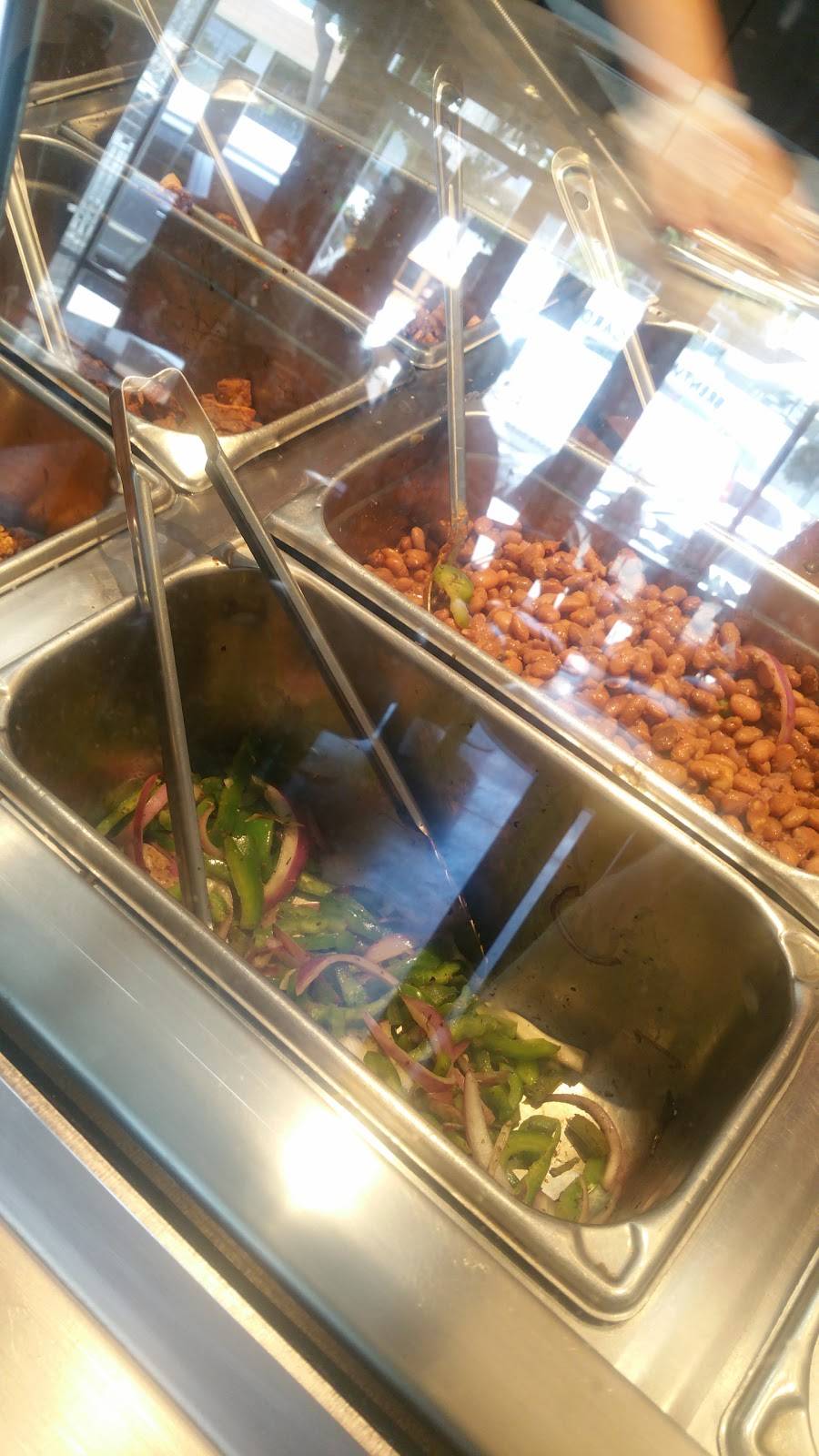 Chipotle Mexican Grill | restaurant | 11690 San Vicente Blvd, Los Angeles, CA 90049, USA | 4246524336 OR +1 424-652-4336