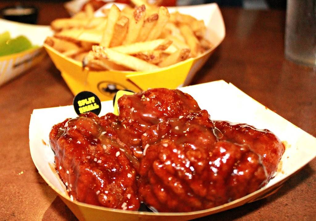 Buffalo Wild Wings | meal takeaway | 420 Monticello Ave Suite 150, Norfolk, VA 23510, USA | 7579653959 OR +1 757-965-3959