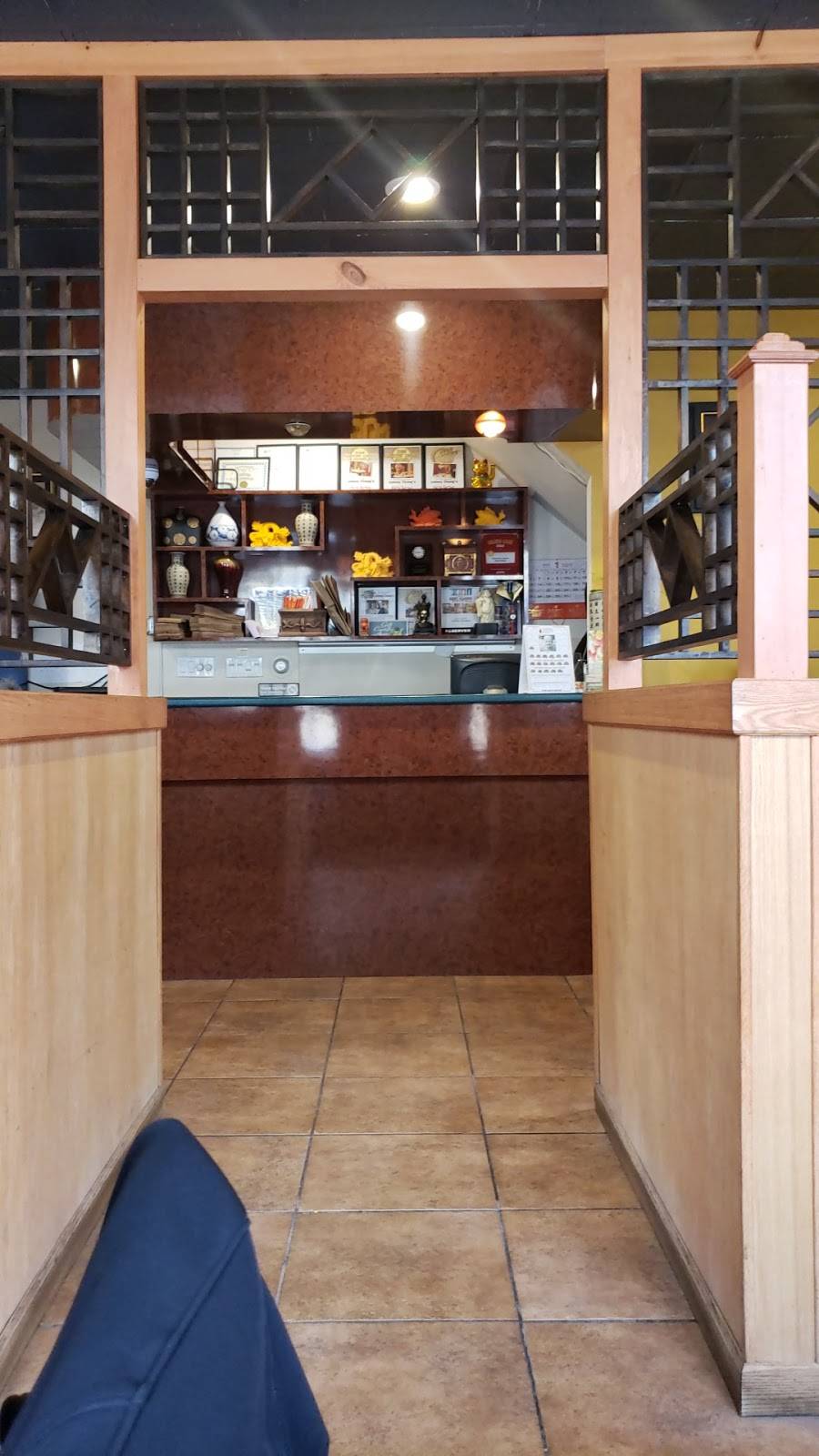 Johnny Changs | restaurant | 2601 S Broad St, Philadelphia, PA 19148, USA | 2155513000 OR +1 215-551-3000