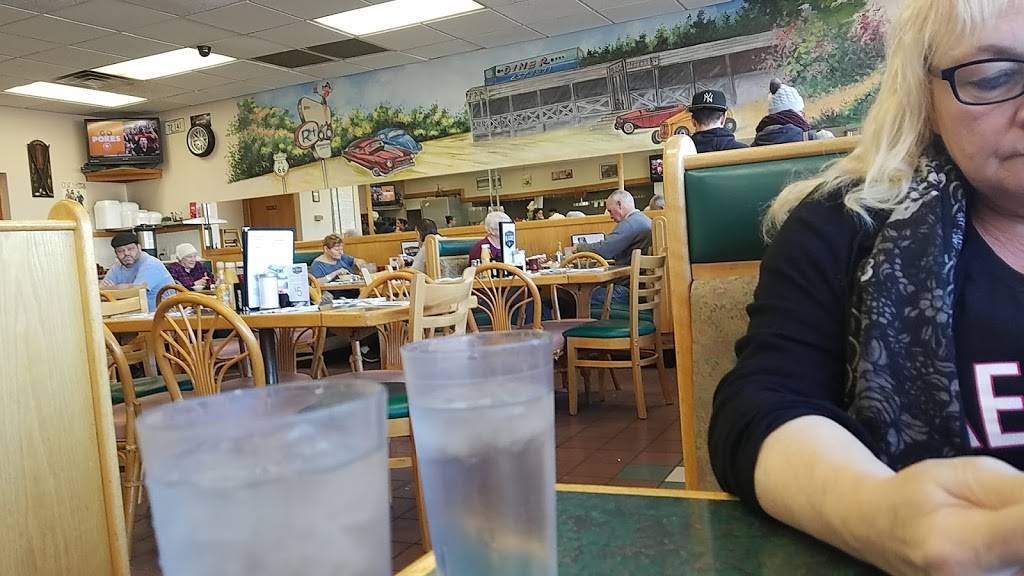 Mr Allisons Restaurant | restaurant | 1711 Central Rd, Arlington Heights, IL 60005, USA | 8472285870 OR +1 847-228-5870