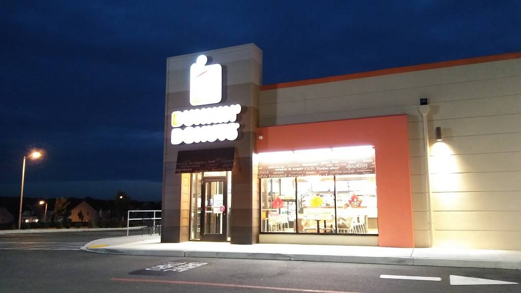 Dunkin | bakery | 1208 Berryville Rd, Winchester, VA 22601, USA | 5406677456 OR +1 540-667-7456