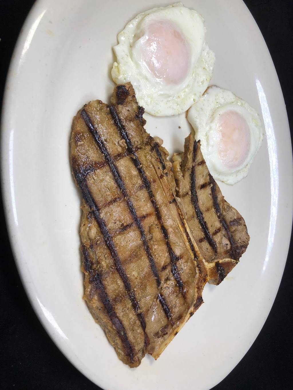 Leylas Restaurant | restaurant | 5607 Sargent Rd, Chillum, MD 20782, USA | 3018532233 OR +1 301-853-2233