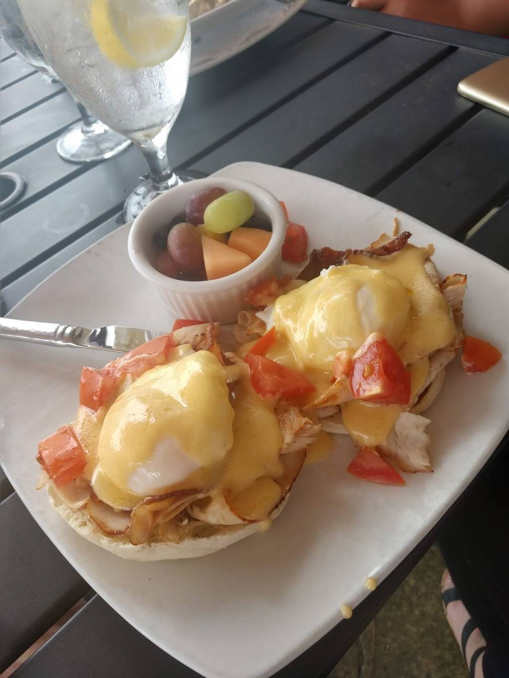 Cheddar Box Too | restaurant | 109 Chenoweth Ln, Louisville, KY 40207, USA | 5028961133 OR +1 502-896-1133