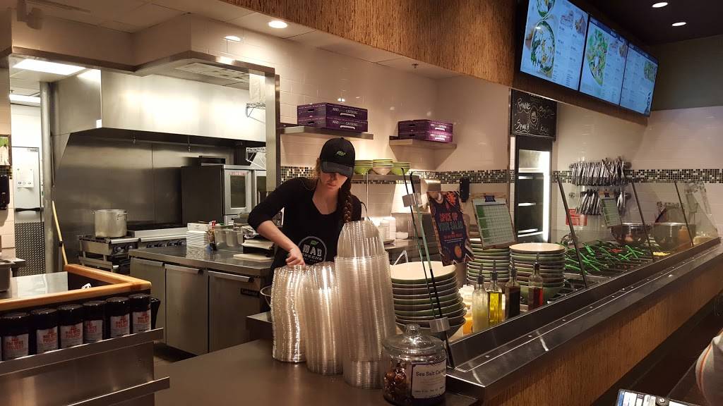 MAD Greens - Hilton Village | restaurant | 6137 N Scottsdale Rd Suite 102, Scottsdale, AZ 85250, USA | 6023148386 OR +1 602-314-8386
